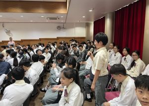 UM FHS holds talks on life science for secondary school students